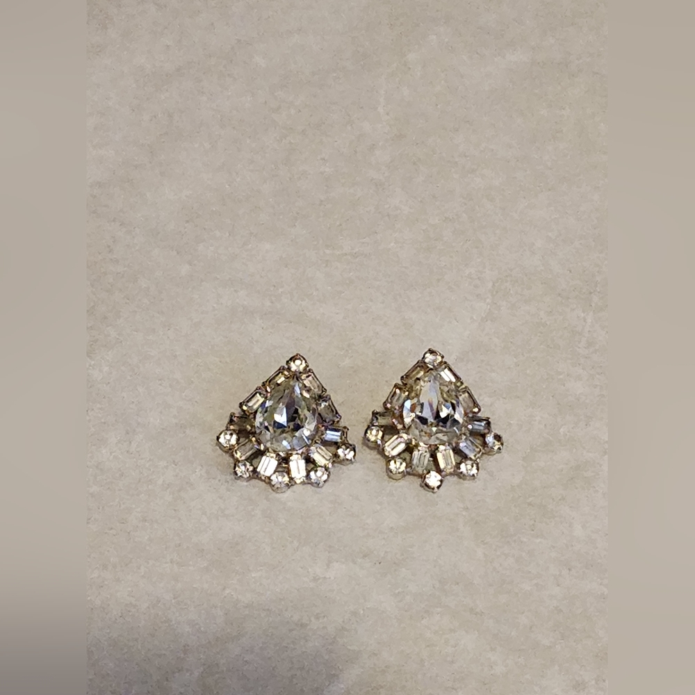 Vintage Kramer silvertone rhinestone clip earrings